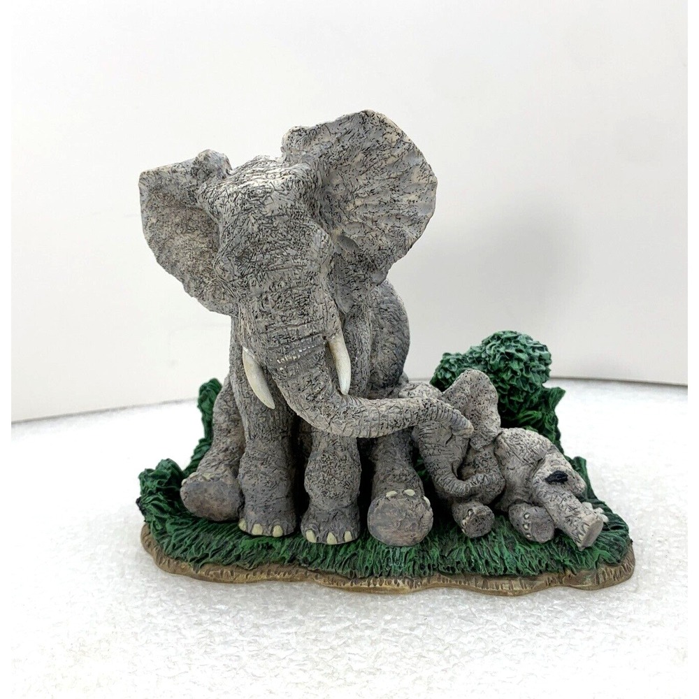 1998 The Hamilton Collection Wake‎ Up Michael Adams Sculpture Elephant Figurine